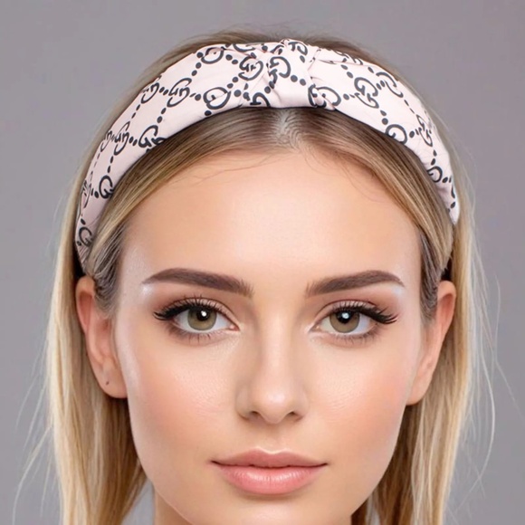 NWT Double G print fabric knotted headband - Picture 2 of 5